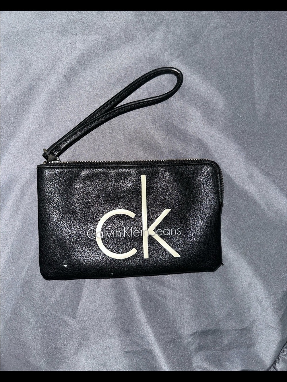 Calvin Klein Jeans Black & White Zipper Wristlet Clutch Wallet / Bag